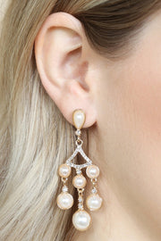 Queening Earrings